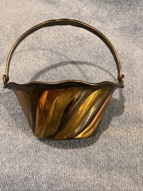 Twisted Metal Decorative Basket in Gold brass